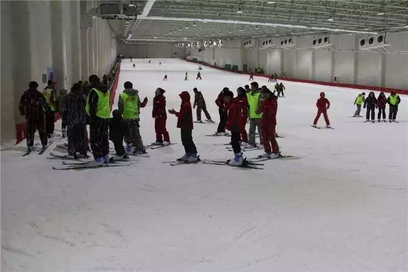天鹅堡滑雪场